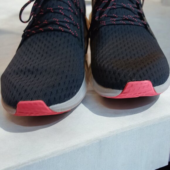 Under Armour Sway Sneakers - Gym Black & Neon Pink  Low Top- Women’s Size 11 - Picture 7 of 11